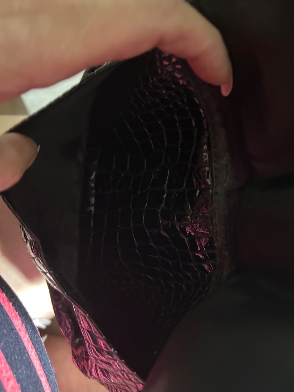 Black Croc-Embossed Crossbody Bag shoulder bag - Picture 2 of 5